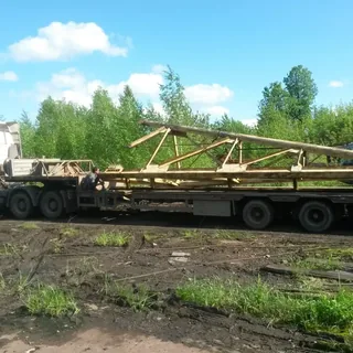 Перевозка длинномерной крановой стрелы на полуприцепе