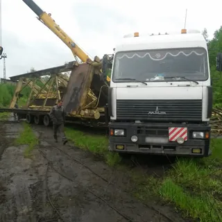 Погрузка металлоконструкции автокраном ИТТ на трал