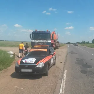 Сопровождение негабаритной перевозки экскаватора по трассе