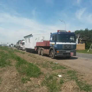 Перевозка модульного здания на низкорамном трале ИТТ