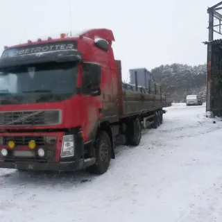Перевозка длинномерного груза на полуприцепе в зимних условиях