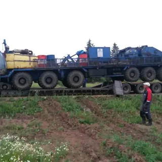 Погрузка крупногабаритной спецтехники на трал